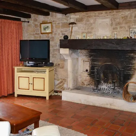 Beautiful In Saint-jean-dangle With Wifi Holiday home
