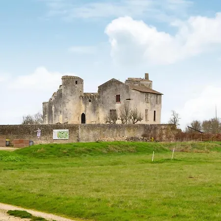 In Prázdninový dům Saint-Jean-d'Angle